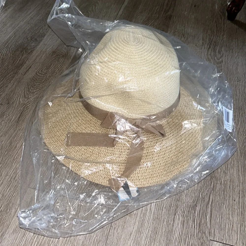 Draper James wide brim straw floppy hat